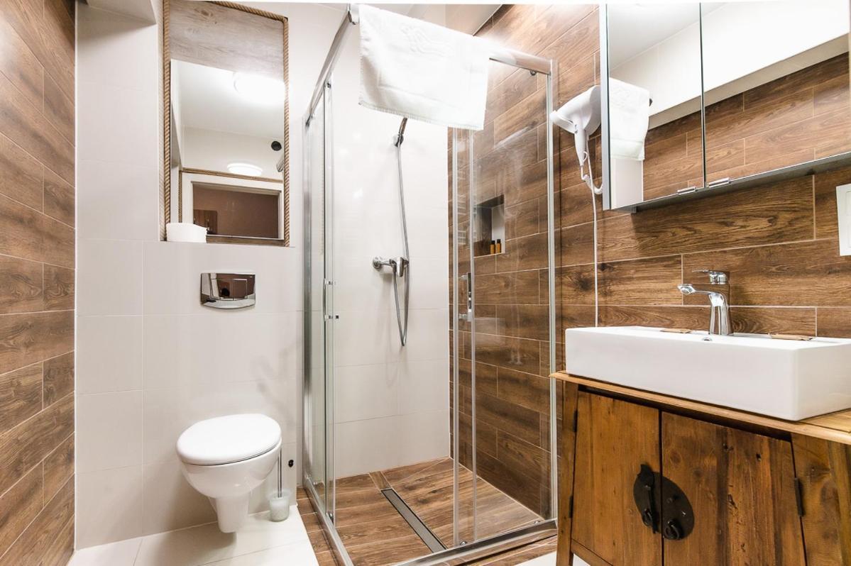 Apartamenty Kapitanskie Oława Exteriör bild
