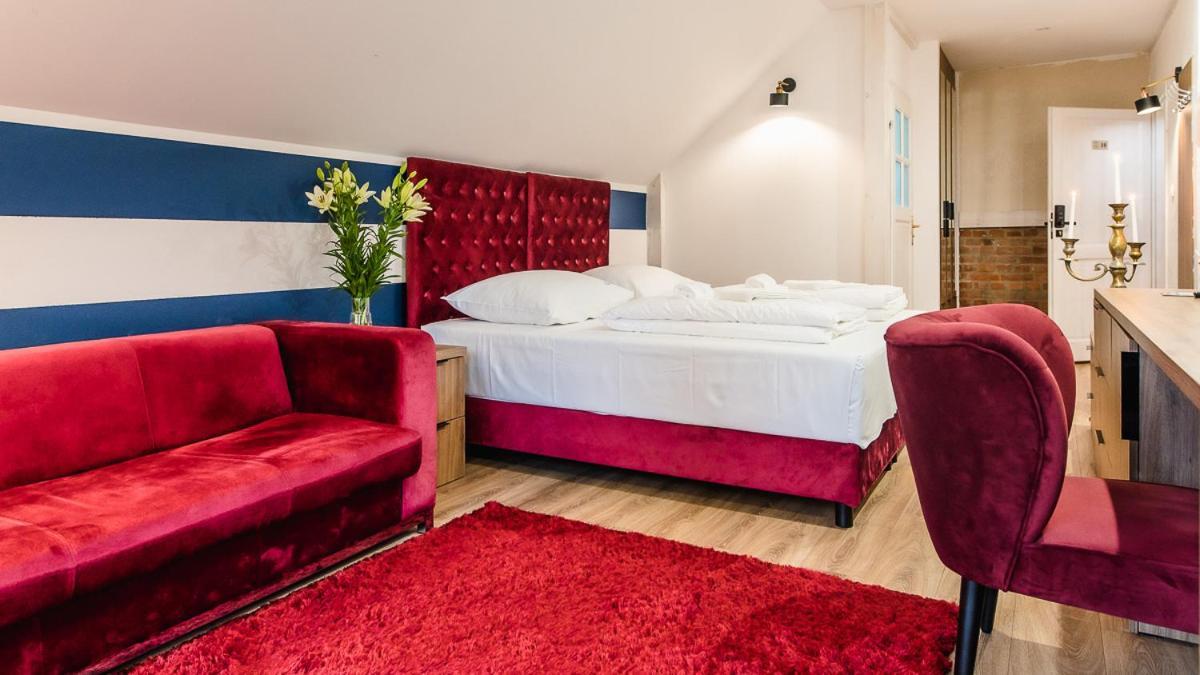 Apartamenty Kapitanskie Oława Exteriör bild